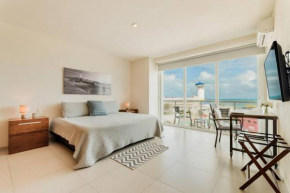 *OCEAN Beachfront 4 BDR with pool by Casa Paraiso*